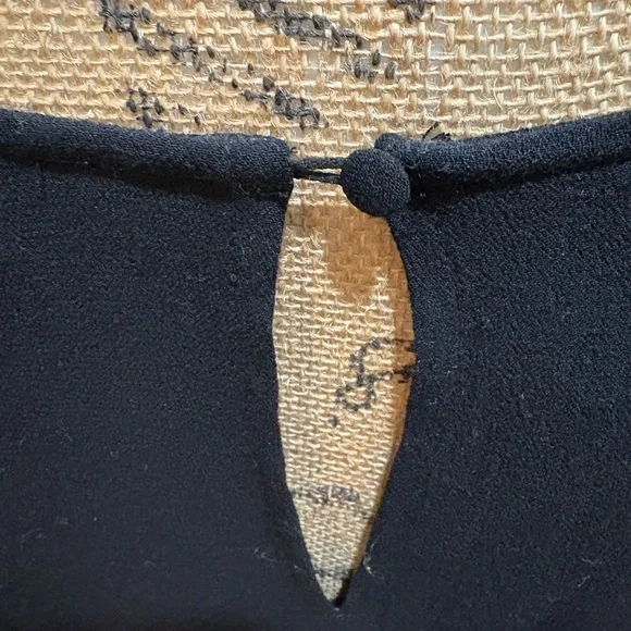 ▪️UMGEE Floral Sleeve Blouse - Picture 2 of 9